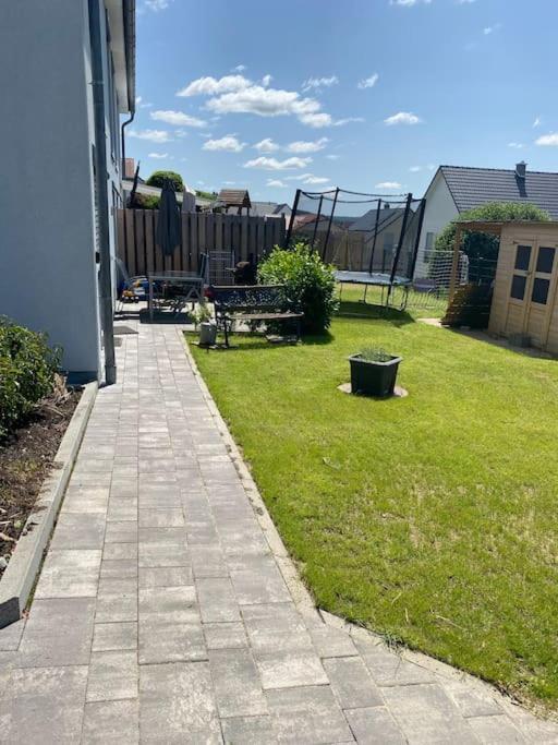 Ferienwohnung Mit Blick Auf Den Feldberg Weilmunster Exterior foto